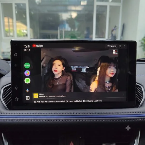 xem-youtube-tren-toyota-yaris-cross-2026-02