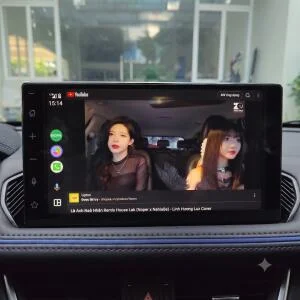 xem-youtube-tren-toyota-yaris-cross-2026-02