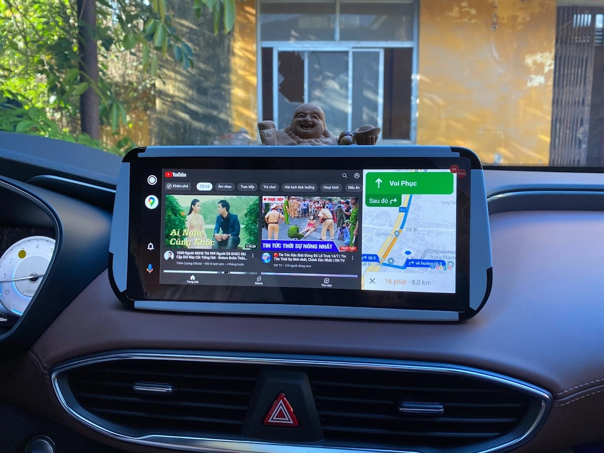 Xem Youtube trên màn hình Hyundai Santafe